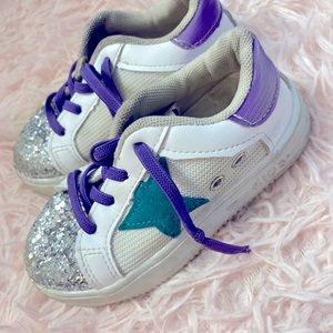Lil girls sneakers